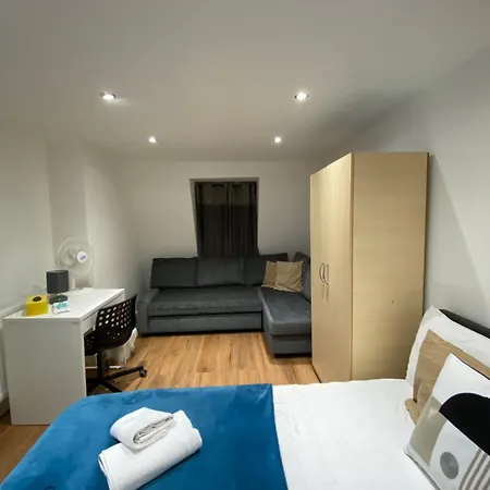 Comfy Bedrooms Near Euston Station - 1 Exmouth Homestay London