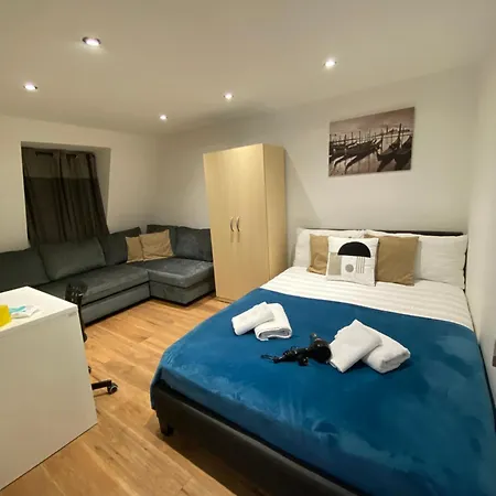 Comfy Bedrooms Near Euston Station - 1 Exmouth Homestay