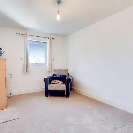 Apartment Modern 2 Bed 2 Bath With Balcony In Rayners Lane Harrow Near Wembley Greater London Pinner
