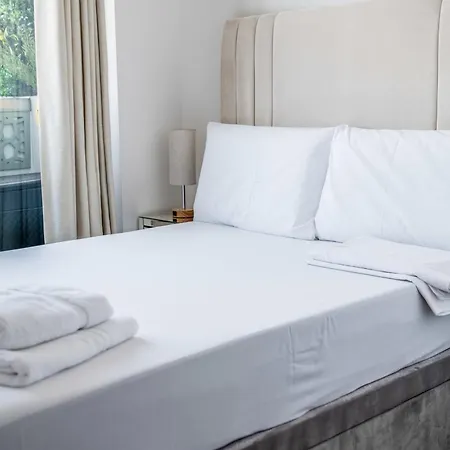 Canary Wharf Retreat With Free Secure Parking Apartment London