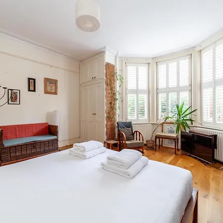 Cosy And Spacious