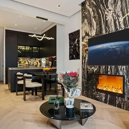 Unique 1 Bedroom Luxury Haven In Apartment