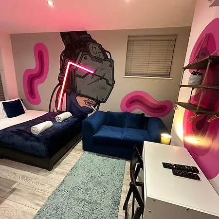 New Cross Suites -se14 * London