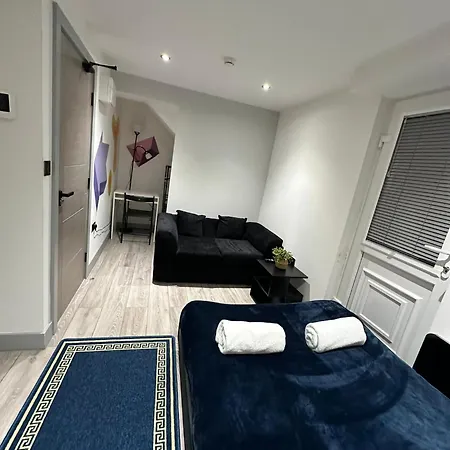 Guest house New Cross Suites -se14