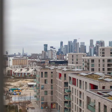 The Thames Collection Apartment *