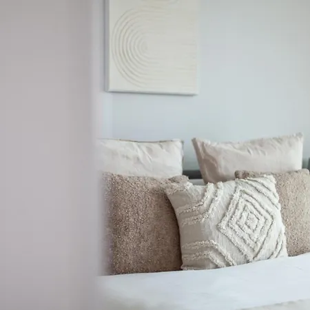 The Thames Collection Apartment London