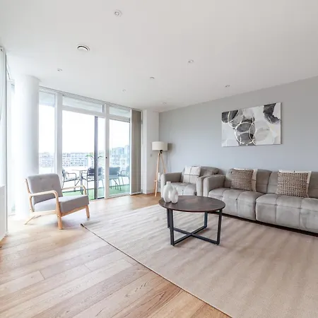 The Thames Collection Apartment London