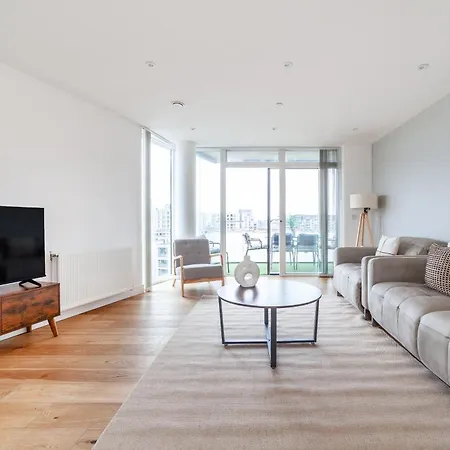 The Thames Collection * London