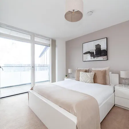 The Thames Collection Apartment London