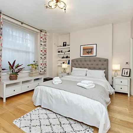 Apartment Spacious Pimlico By Underthedoormat *