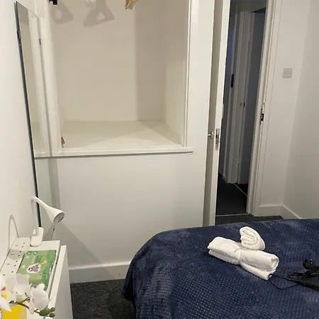 Lovely Double In Euston & Square In Homestay