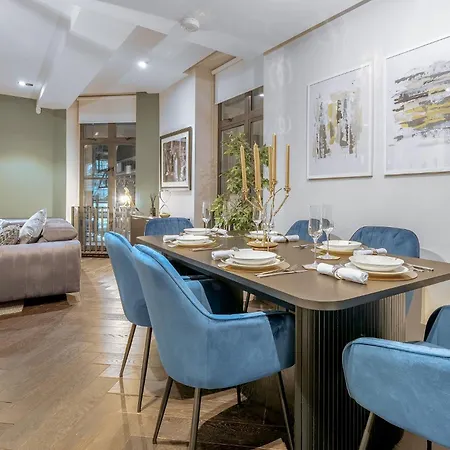 The Soho Star Apartment *