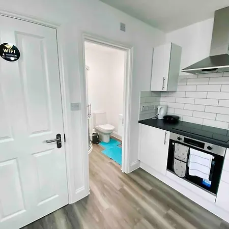 Bright Loft 30min To London