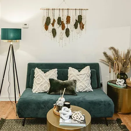 1 Bedroom, 5 Minutes Walk To Angel Station, Apartment
