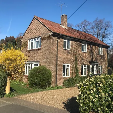 Wimbledon Village And Tennis Holiday home *