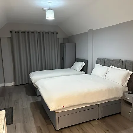 Ruxley Apartment
