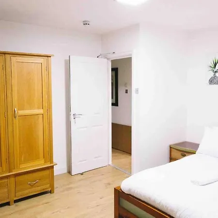 5 Bedroom