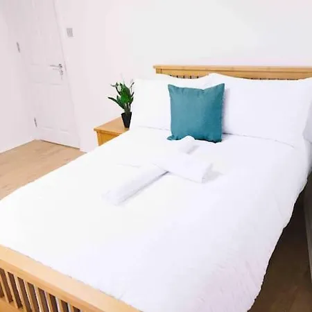 Holiday home 5 Bedroom Sidcup
