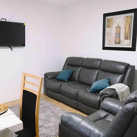 5 Bedroom Holiday home