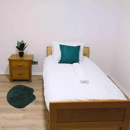 5 Bedroom Holiday home *