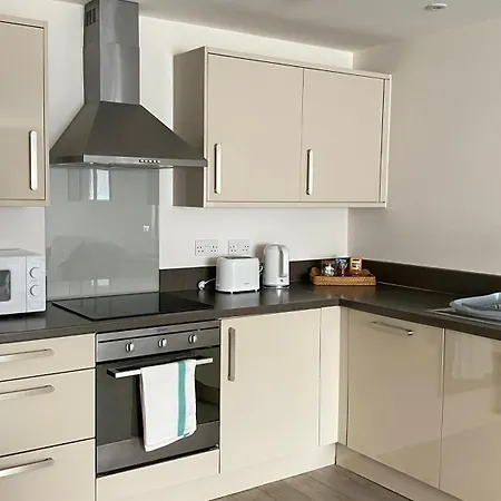 Harrow - 1 Bedroom - Parking Apartment *