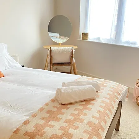 Harrow - 1 Bedroom - Parking * London