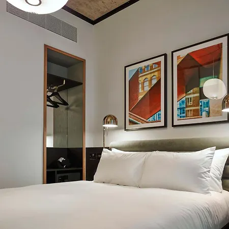 Tribe Canary Wharf Hotel London
