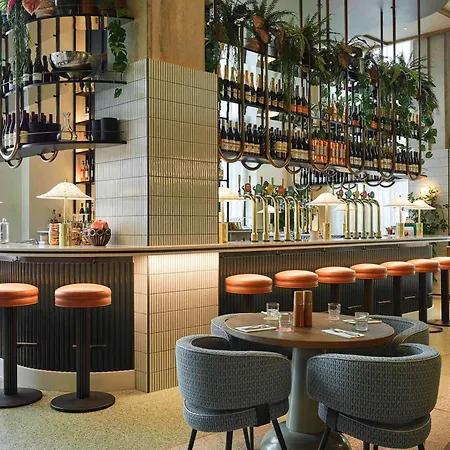Hotel Tribe Canary Wharf London