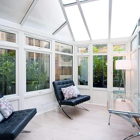 Stunning 2-bedroom-hosted By Sweetstay * London