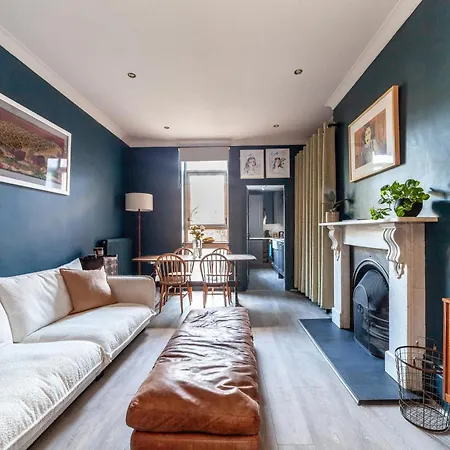 Arte - 2 Bed Luxurious Flat, Garden, 5min Dalston St., Parking Available, Serviced - Up To 5 Ppl Londen