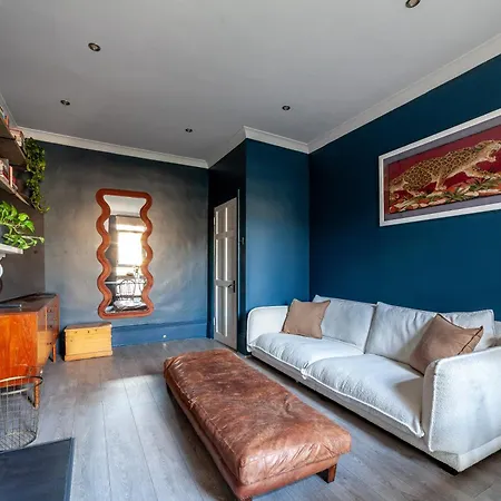 Arte - 2 Bed Luxurious Flat, Garden, 5min Dalston St., Parking Available, Serviced - Up To 5 Ppl Appartement Londen