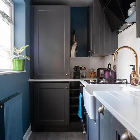 Arte - 2 Bed Luxurious Flat, Garden, 5min Dalston St., Parking Available, Serviced - Up To 5 Ppl Londen
