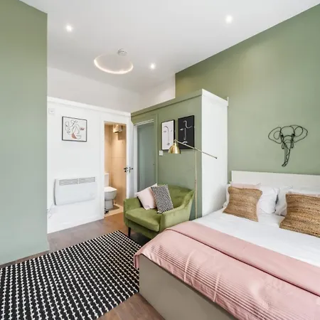 Stunning Studio Flats In Penge Apartment London