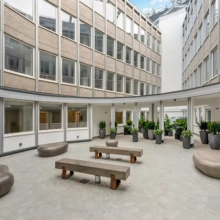 Stunning 1 Bed Studio Flat With Free Parking And Free Wifi In Capella Court * Purley