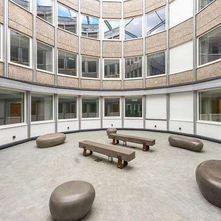 Stunning 1 Bed Studio Flat With Free Parking And Free Wifi In Capella Court *