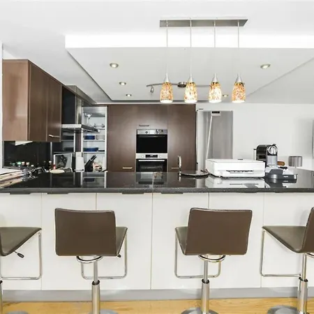 Subpenthouse Sleeps 6, Stunning Views Of Tower Bridge! London