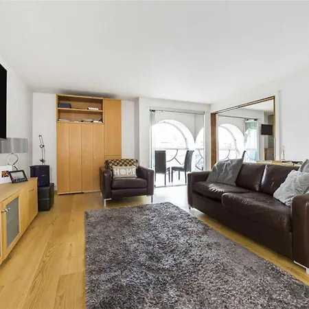 Apartment Subpenthouse Sleeps 6, Stunning Views Of Tower Bridge! London