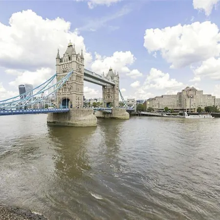 Subpenthouse Sleeps 6, Stunning Views Of Tower Bridge!