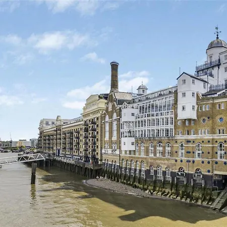 Subpenthouse Sleeps 6, Stunning Views Of Tower Bridge! London