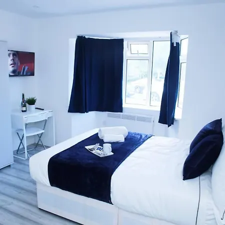 Superb 1-bed In Harrow