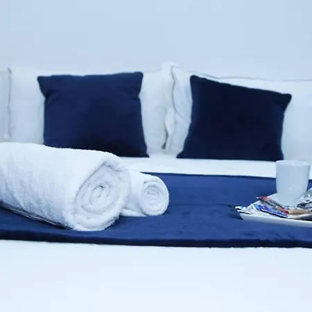 Superb 1-bed In Apartment *