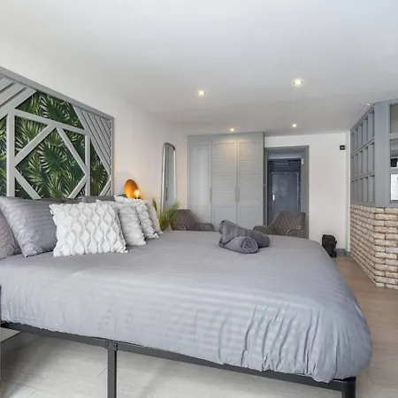5wjb - Spacious 1 Bed Flat In Apartment *