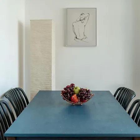 Madika Homes Stylish 2-Bed Apartment With Free Parking 10 Mins To Brent Cross & Edgware Tube *