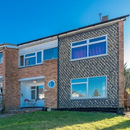 Madika Homes Stylish 2-Bed Apartment With Free Parking 10 Mins To Brent Cross & Edgware Tube Apartment