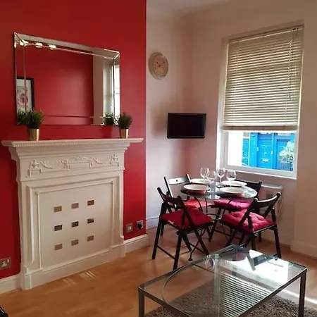 Cozy Flat, 5 Minute Walk To Oxford Circus