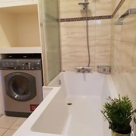 Cozy Flat, 5 Minute Walk To Oxford Circus Apartment