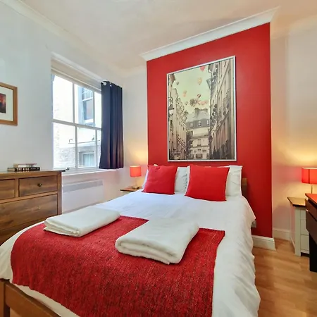 Cozy Flat, 5 Minute Walk To Oxford Circus Apartment *