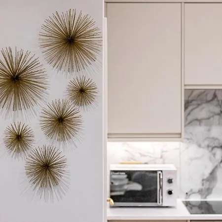 Luxe Minimalist 1-bed Flat : 7 Mins From Station London