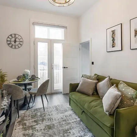 Bliss In The City: Comfortable 1-bed Retreat Apartment London