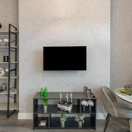 Bliss In The City: Comfortable 1-bed Retreat